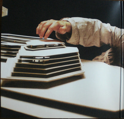 Tranquility Base Hotel + Casino | Mint (M) Mint (M) - ALT/INDIE/ROCK *SEALED*