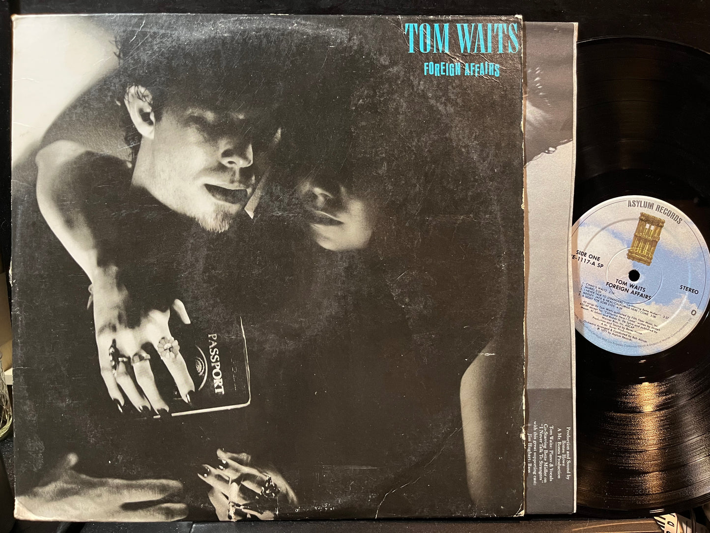 Tom Waits - Foreign Affairs (VINYL) | Excellent (EX) Very Good Plus Plus (VG++) - BLUES / USED *EXCELLENT*