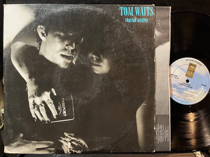 Tom Waits - Foreign Affairs (VINYL) | Excellent (EX) Very Good Plus Plus (VG++) - BLUES / USED *EXCELLENT*