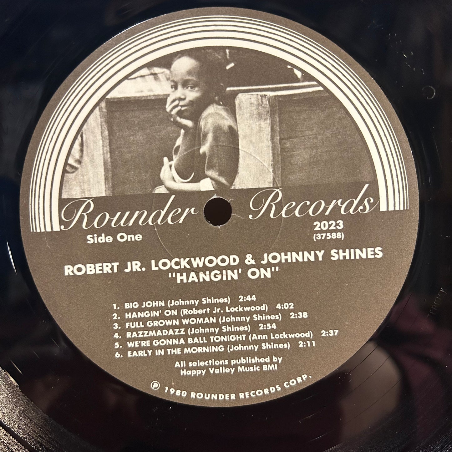 Robert Lockwood Jr. Hangin' On LP Near Mint (NM or M-) Near Mint (NM or M-)
