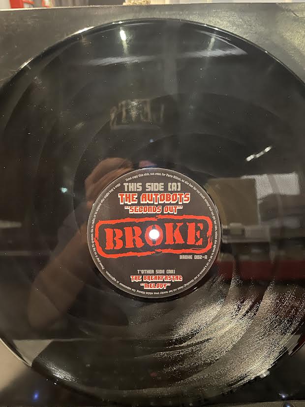 Seconds Out / Melody (12" VINYL) | Excellent (EX) Generic - BREAKS / USED *EXCELLENT*