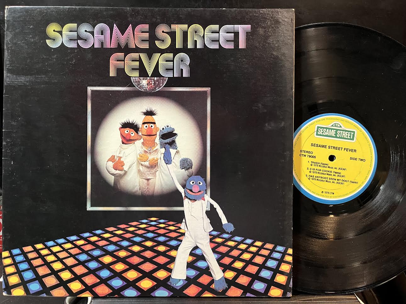 Sesame Street - Sesame Street Fever (VINYL) | Excellent+ (EX+) Excellent+ (EX+) - CHILDREN / USED *EXCELLENT+*