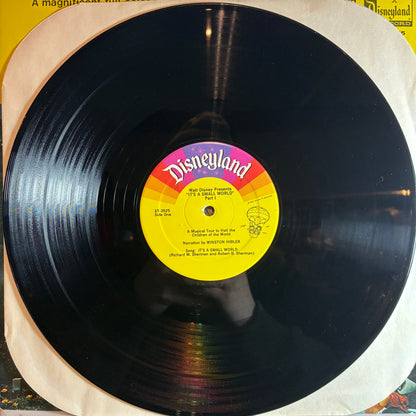 It's A Small World (VINYL) | Near Mint (NM or M-) Excellent+ (EX+) - CHILDRENS / USED *NEAR MINT*