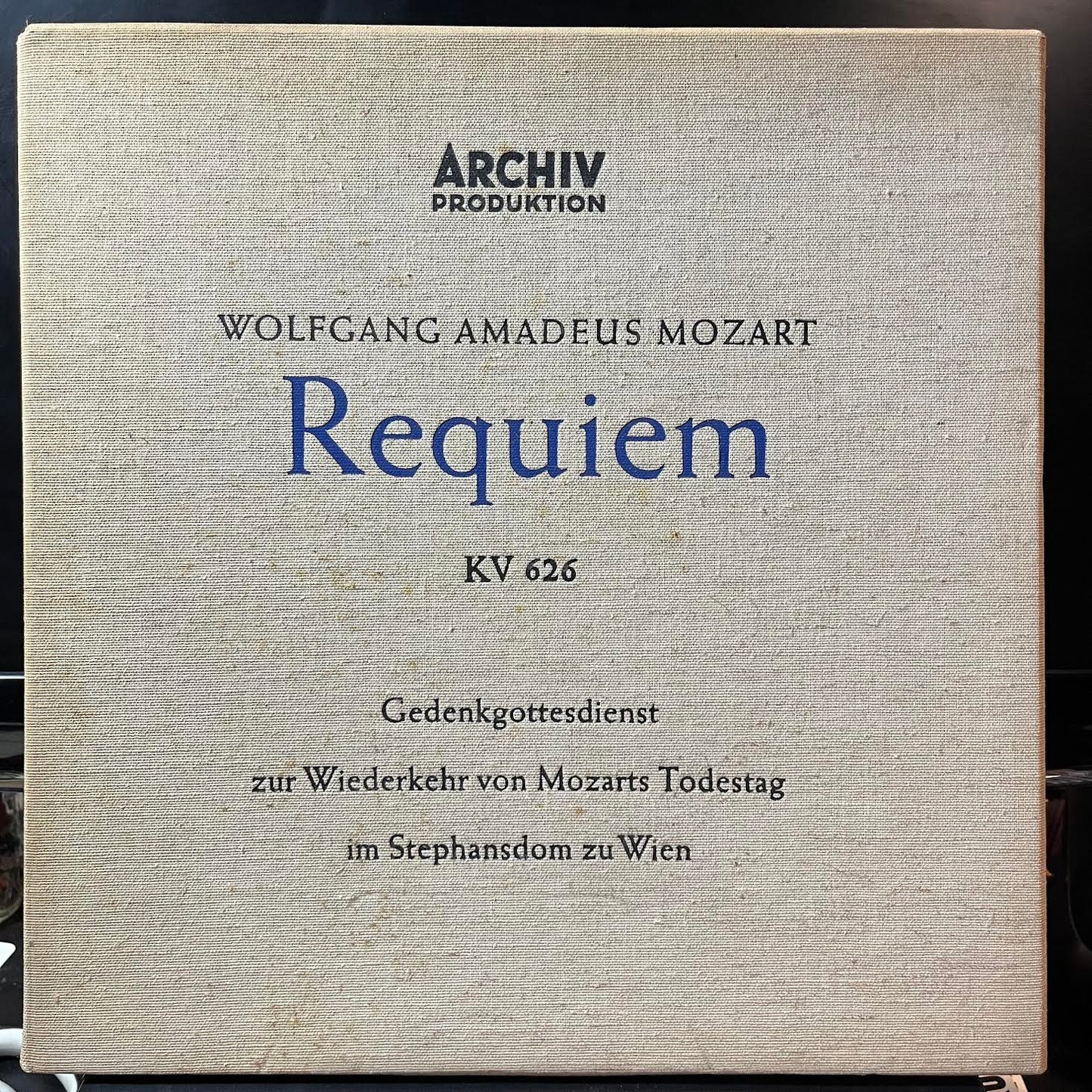 Wolfgang Amadeus Mozart - Requiem KV 626 (2 LP) *IMPORT BOX* | Near Mint (NM) Excellent (EX) - CLASSICAL / USED *NEAR MINT*