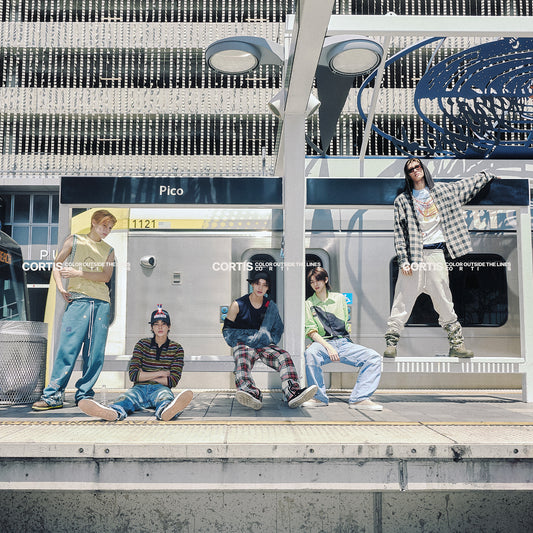 COLOR OUTSIDE THE LINES [Scene 3 ver.] |