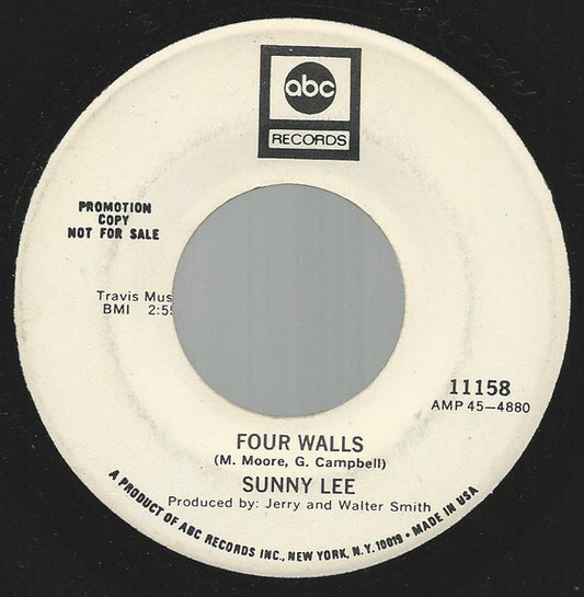 Four Walls / The Man They Sweep Up Off The Floor (7") | Excellent+ (EX+) Excellent (EX) - COUNTRY / USED *EXCELLENT+*