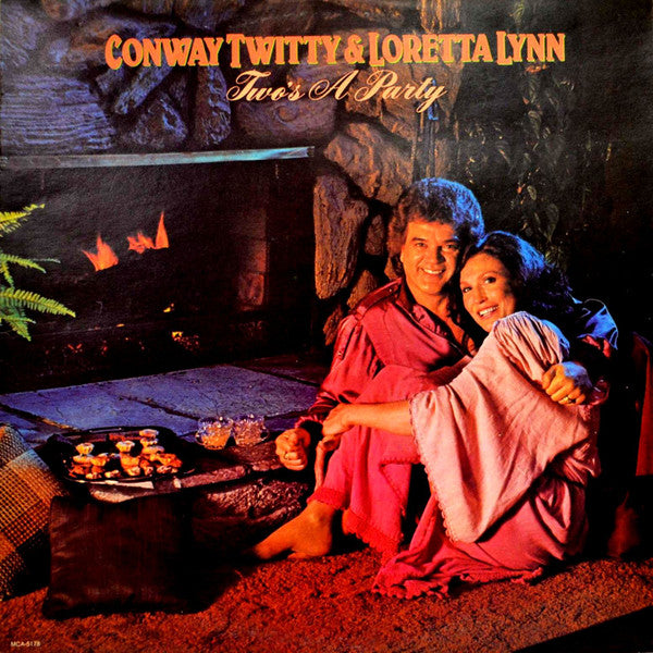 Conway Twitty & Loretta Lynn - Two's A Party *CRC* | Near Mint (NM) Near Mint (NM) - COUNTRY / USED *NEAR MINT*