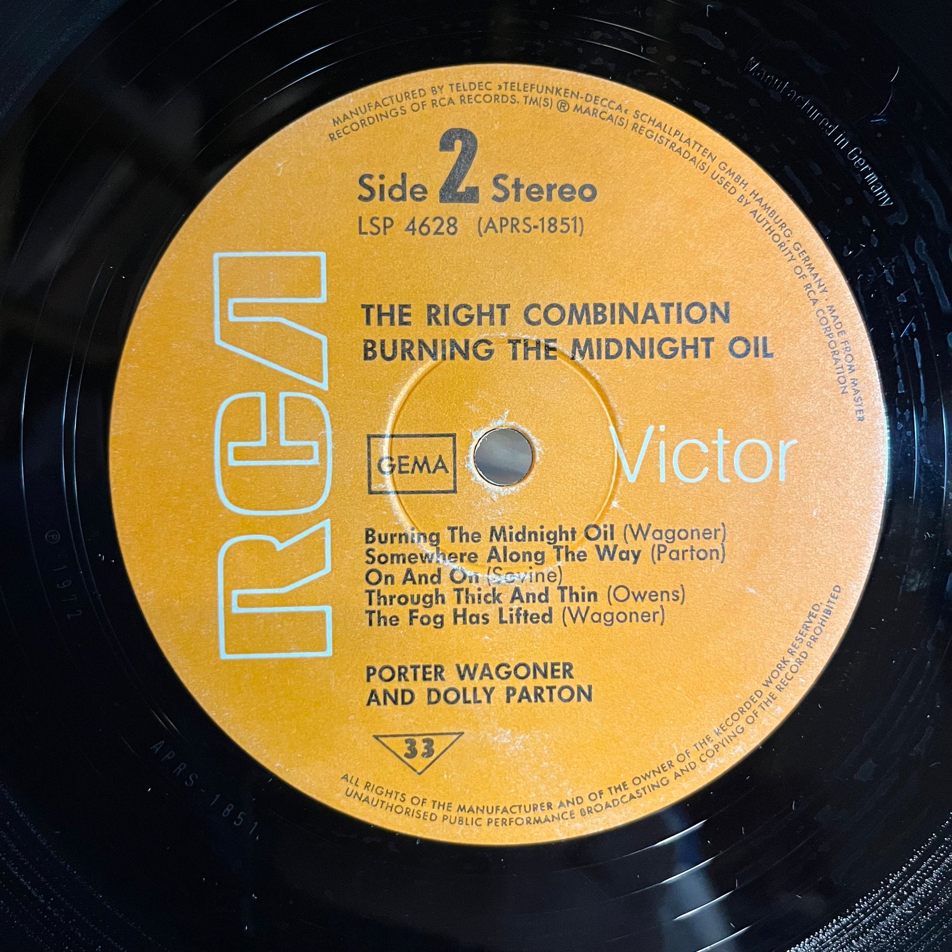 The Right Combination Burning The Midnight Oil (GERMAN VINYL) | Near Mint (NM) Near Mint (NM) - COUNTRY / USED *NEAR MINT*
