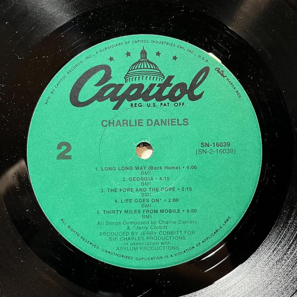 Charlie Daniels (VINYL) | Near Mint (NM or M-) Excellent+ (EX+) - COUNTRY / USED *NEAR MINT*