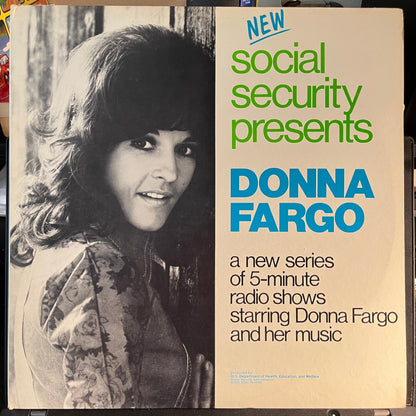 Donna Fargo - Social Security Presents: The New Donna Fargo Show: Shows #27-39 | Near Mint (NM) Near Mint (NM) - COUNTRY / USED *NEAR MINT*