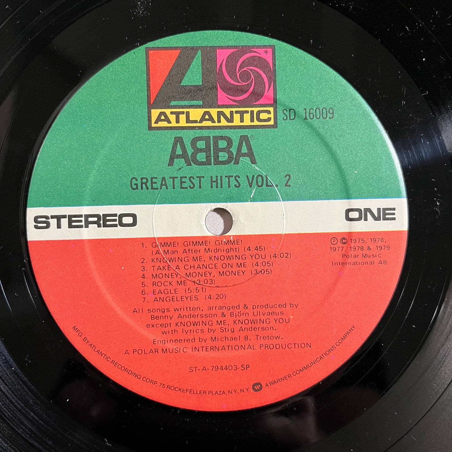 ABBA Greatest Hits Vol. 2 LP Near Mint (NM or M-) Near Mint (NM or M-)