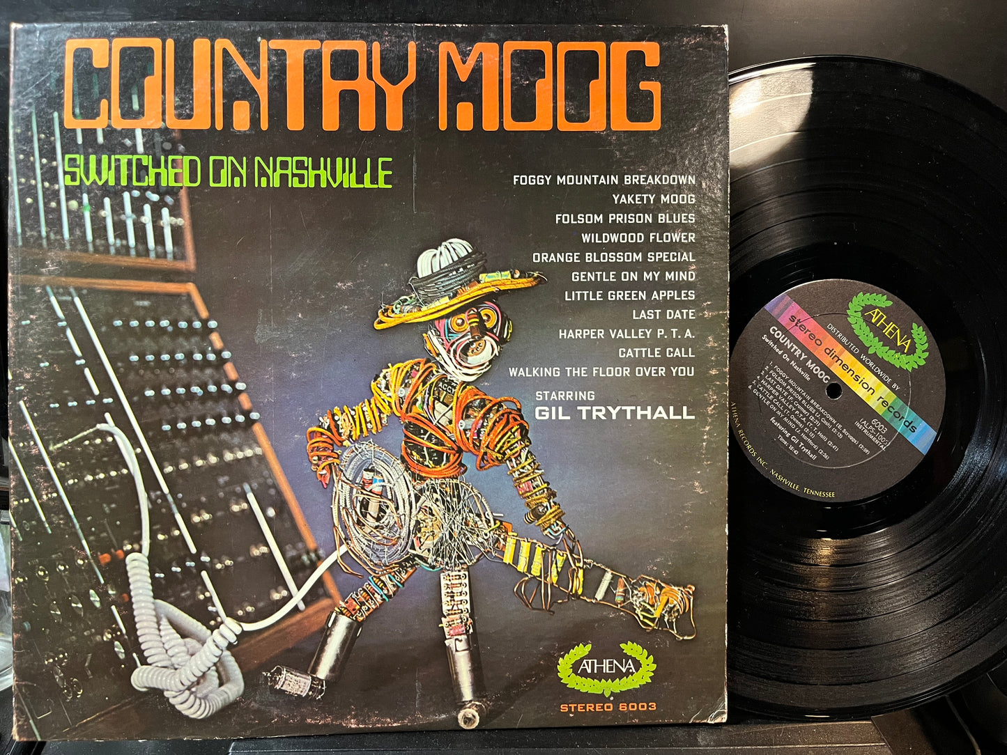 Gil Trythall - Switched On Nashville (Country Moog) (VINYL LP) | Near Mint- (NM-) Excellent+ (EX+) - EXPERIMENTAL / USED *NEAR MINT-*