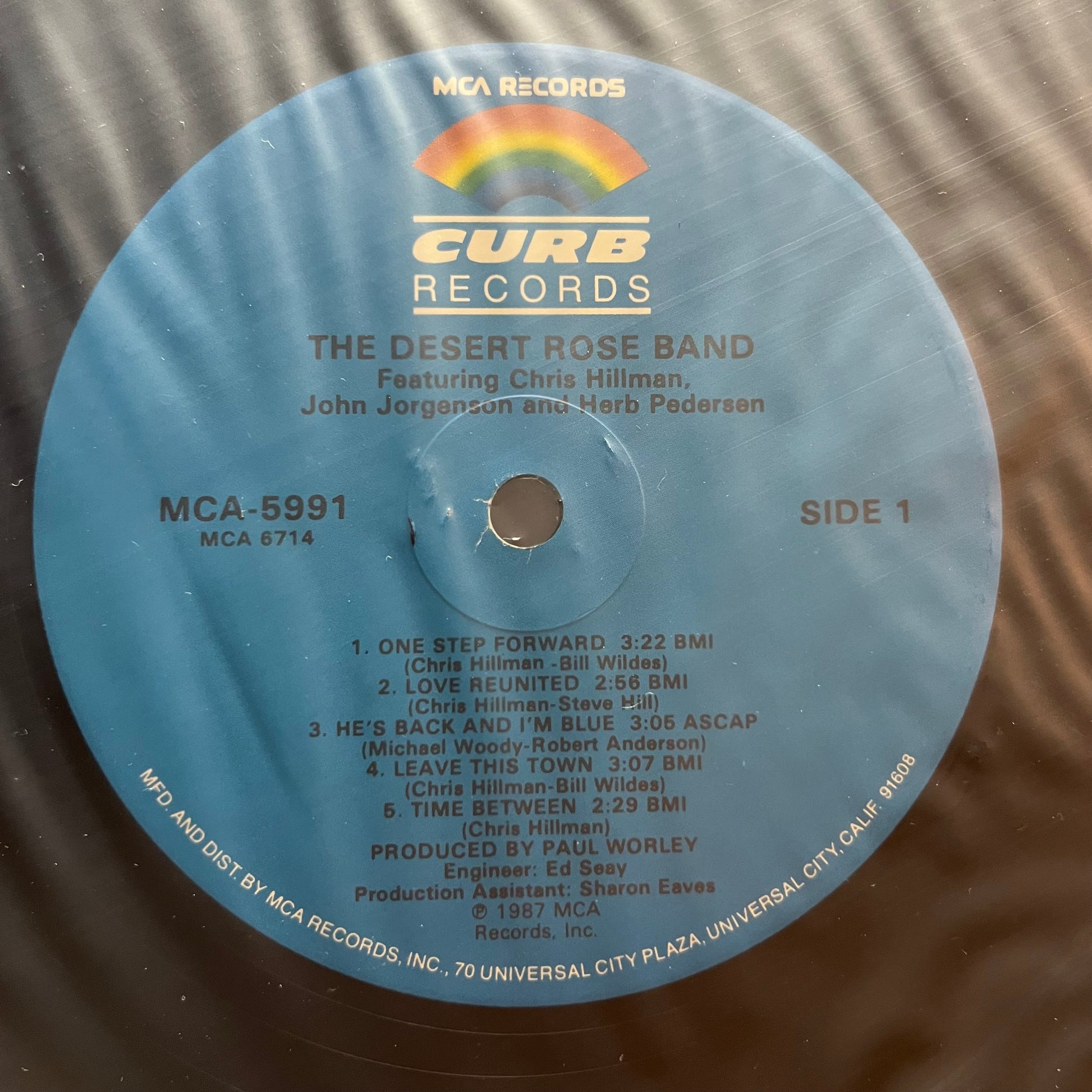 The Desert Rose Band* Featuring Chris Hillman, Joh - The Desert Rose Band (VINYL LP) | USED Near Mint (NM or M-) Near Mint (NM or M-) - FOLK/BLUEGRASS / USED *NEAR MINT*
