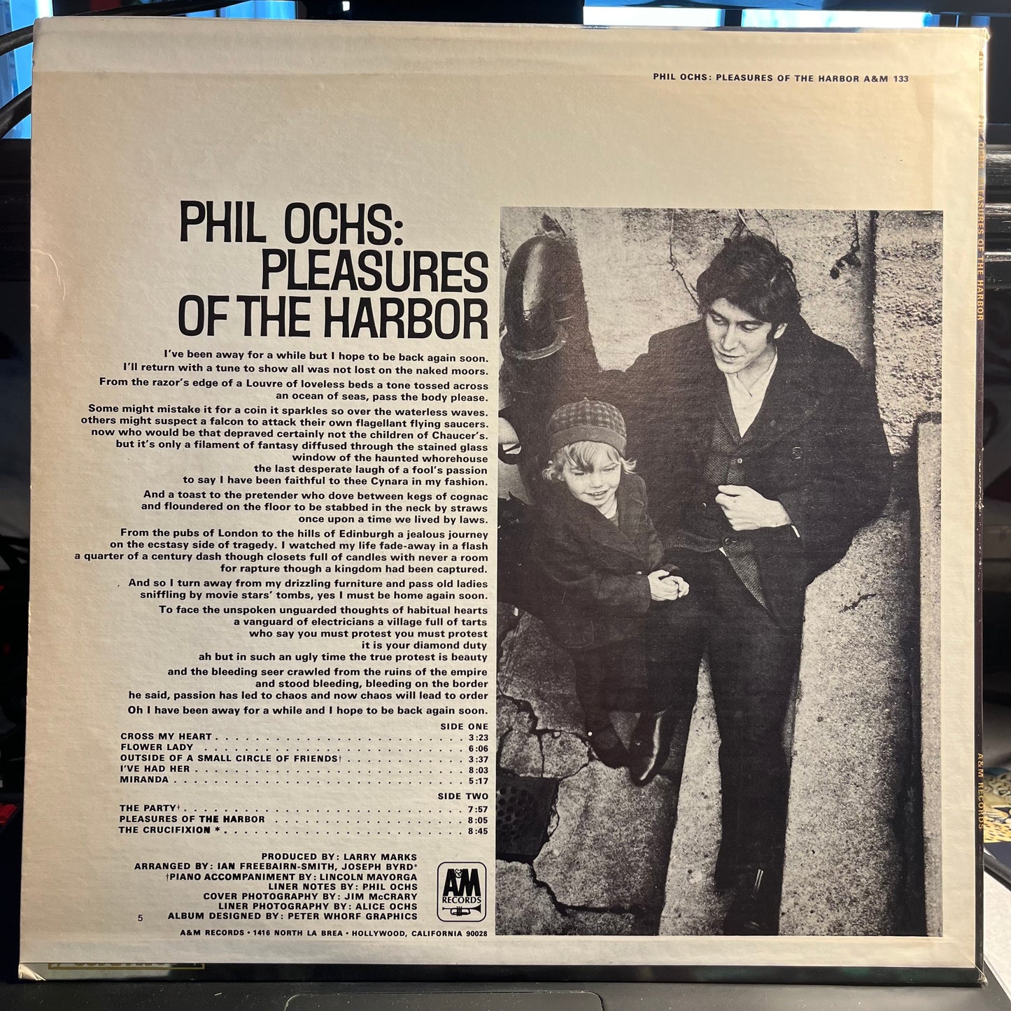 Phil Ochs Pleasures Of The Harbor *REPRESS* LP Near Mint (NM or M-) Excellent (EX)