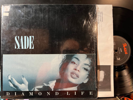 Sade - Diamond Life (VINYL) | Near Mint (NM or M-) Near Mint (NM) - FUNK / USED *NEAR MINT*