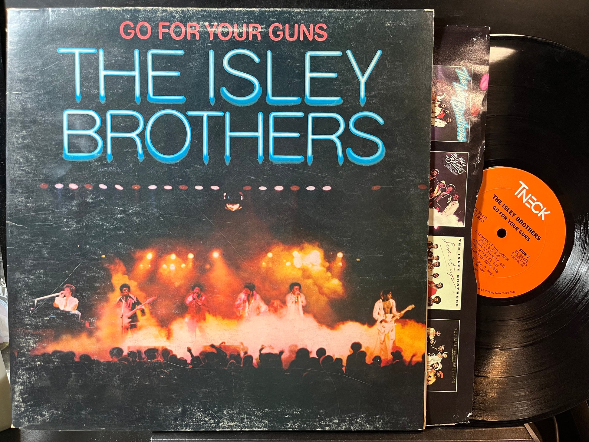 The Isley Brothers - Go For Your Guns (VINYL LP) | Very Good Plus (VG+) - FUNK / USED *EXCELLENT*