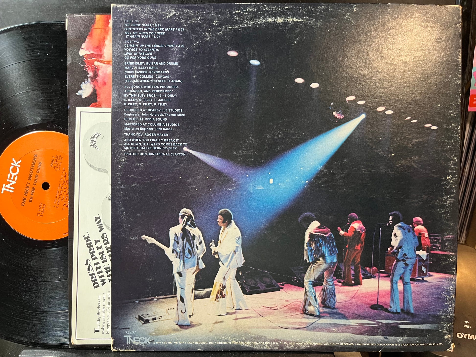 The Isley Brothers - Go For Your Guns (VINYL LP) | Very Good Plus (VG+) - FUNK / USED *EXCELLENT*