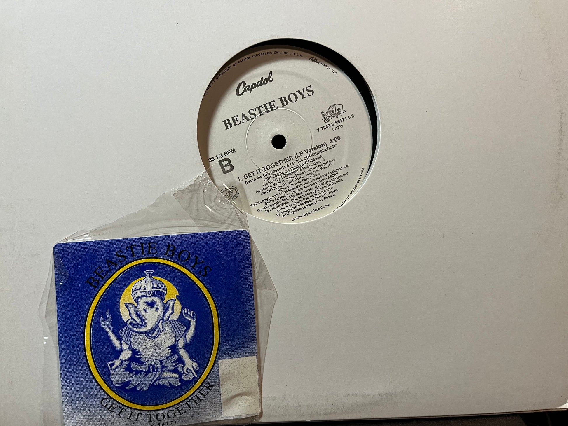 Beastie Boys - Get It Together (VINYL 12" GRAND ROYAL Y-58171 1994) | Near Mint (NM or M-) Generic - HIP HOP / USED *NEAR MINT*