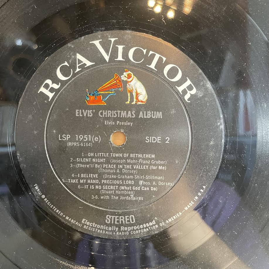 Elvis Presley - Elvis' Christmas Album (VINYL) | Excellent (EX) Very Good Plus (VG+) - HOLIDAY / USED *EXCELLENT*