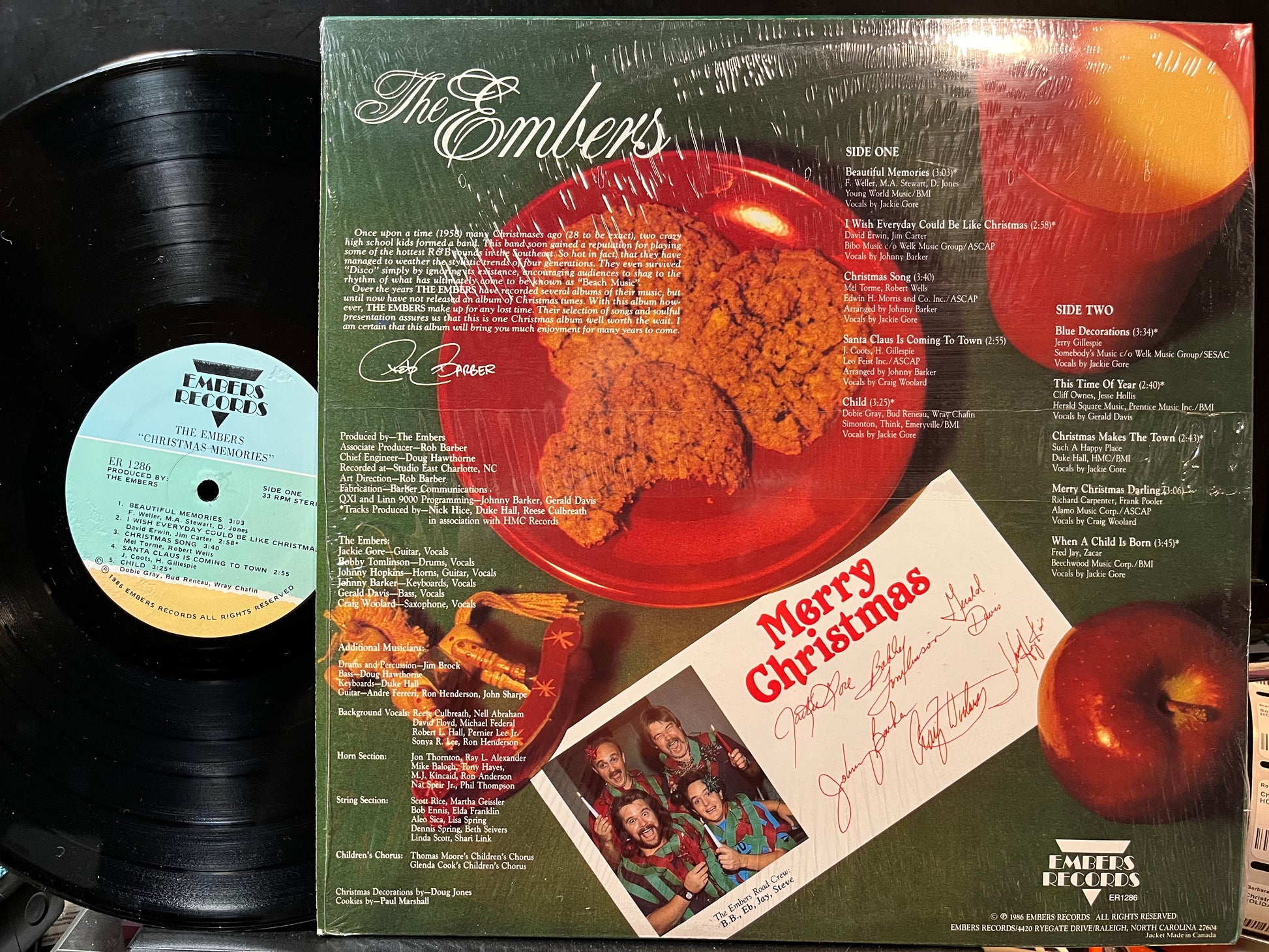Christmas Memories (VINYL) | Near Mint (NM or M-) Near Mint (NM) - HOLIDAY / USED *NEAR MINT*
