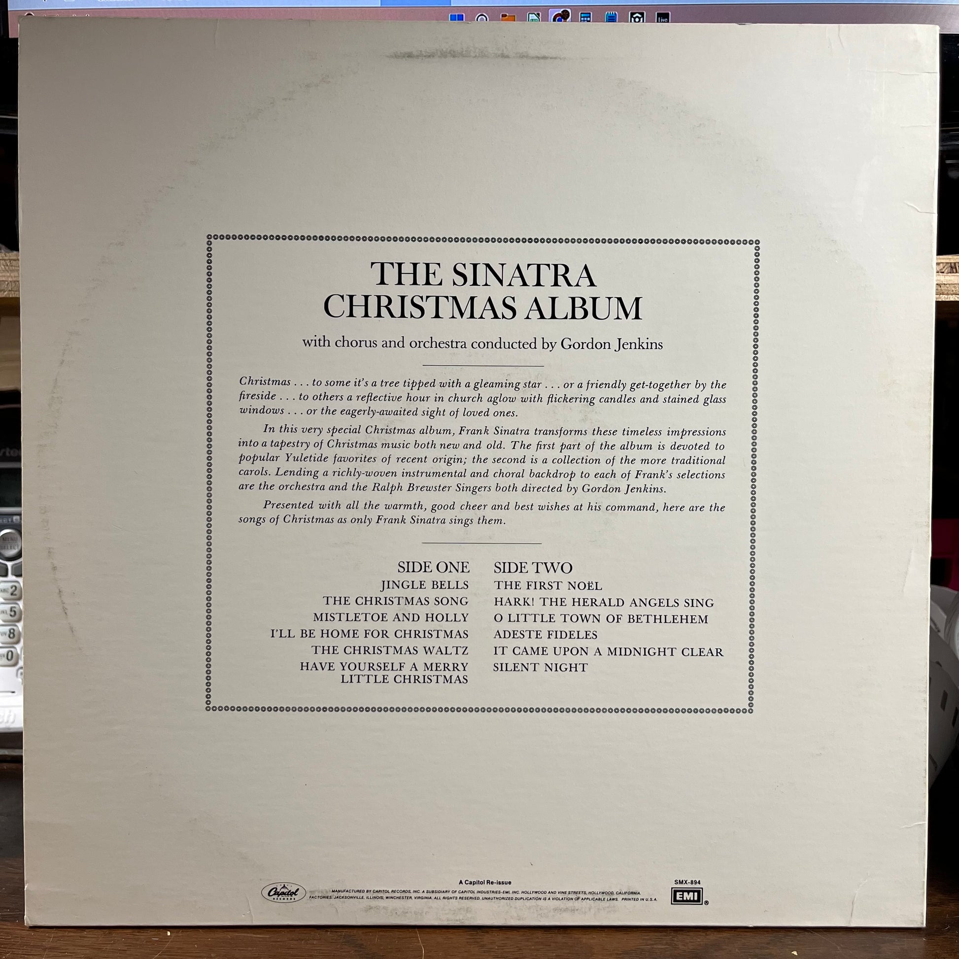 The Sinatra Christmas Album (VINYL) | Near Mint (NM) Near Mint- (NM-) - HOLIDAY / USED *NEAR MINT*