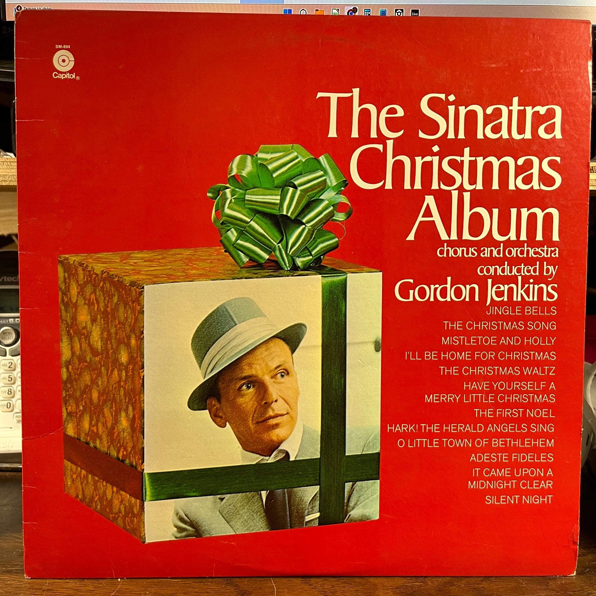 The Sinatra Christmas Album (VINYL) | Very Good Plus Plus (VG++) Excellent (EX) - HOLIDAY / USED *VERY GOOD++*