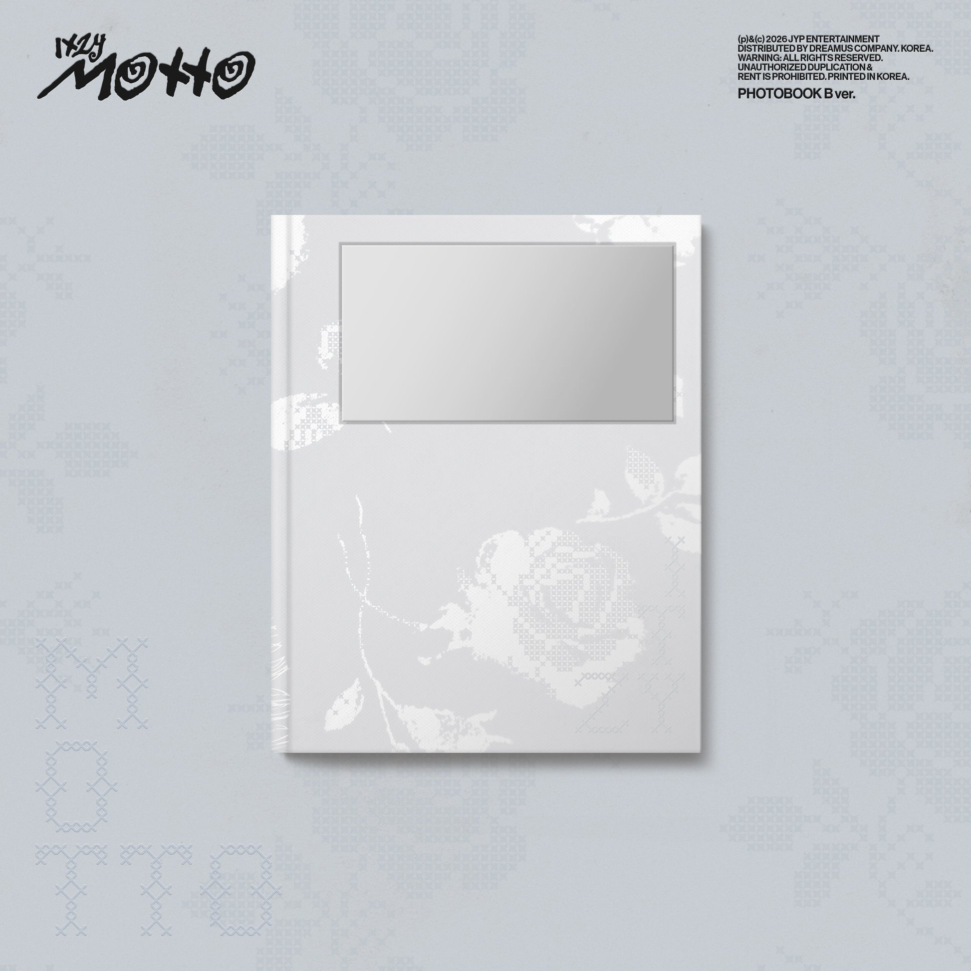 Motto [Photobook B Ver.] |
