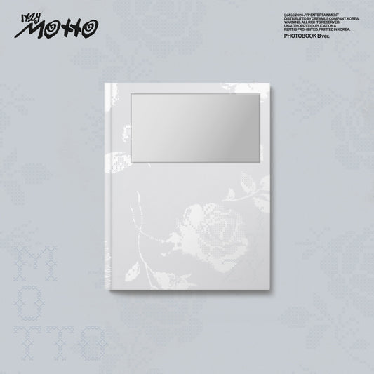 Motto [Photobook B Ver.] |