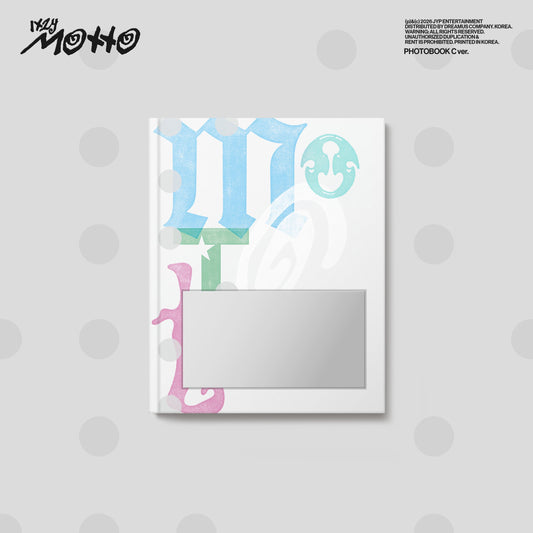 Motto [Photobook C Ver.] |