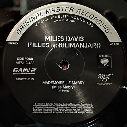Filles De Kilimanjaro *2023* | Mint (M) Mint (M)