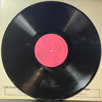 Boss Trés Bien (VINYL) | Excellent+ (EX+) Excellent+ (EX+) - JAZZ / USED *EXCELLENT+*