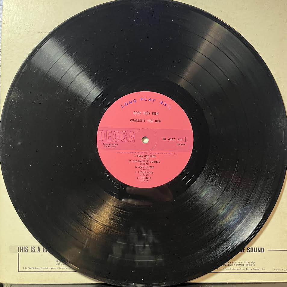 Boss Trés Bien (VINYL) | Excellent+ (EX+) Excellent+ (EX+) - JAZZ / USED *EXCELLENT+*