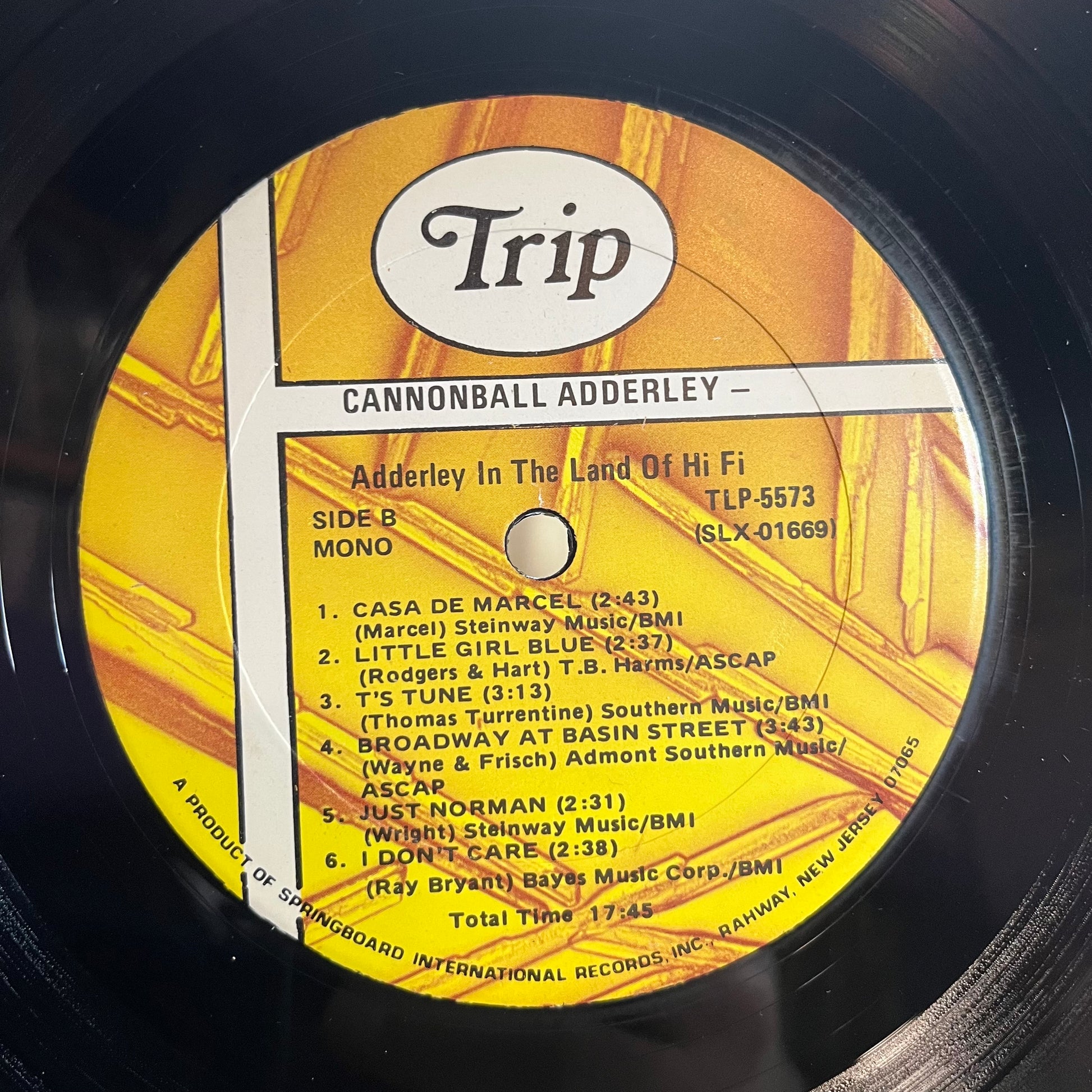 In The Land Of Hi-Fi (LP) | Near Mint (NM) Near Mint (NM) - JAZZ / USED *NEAR MINT*