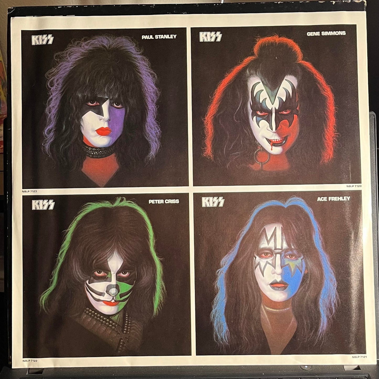 Kiss - Gene Simmons *GOLDISC/POSTER* | Excellent (EX) Very Good Plus (VG+) - METAL / USED *EXCELLENT+*