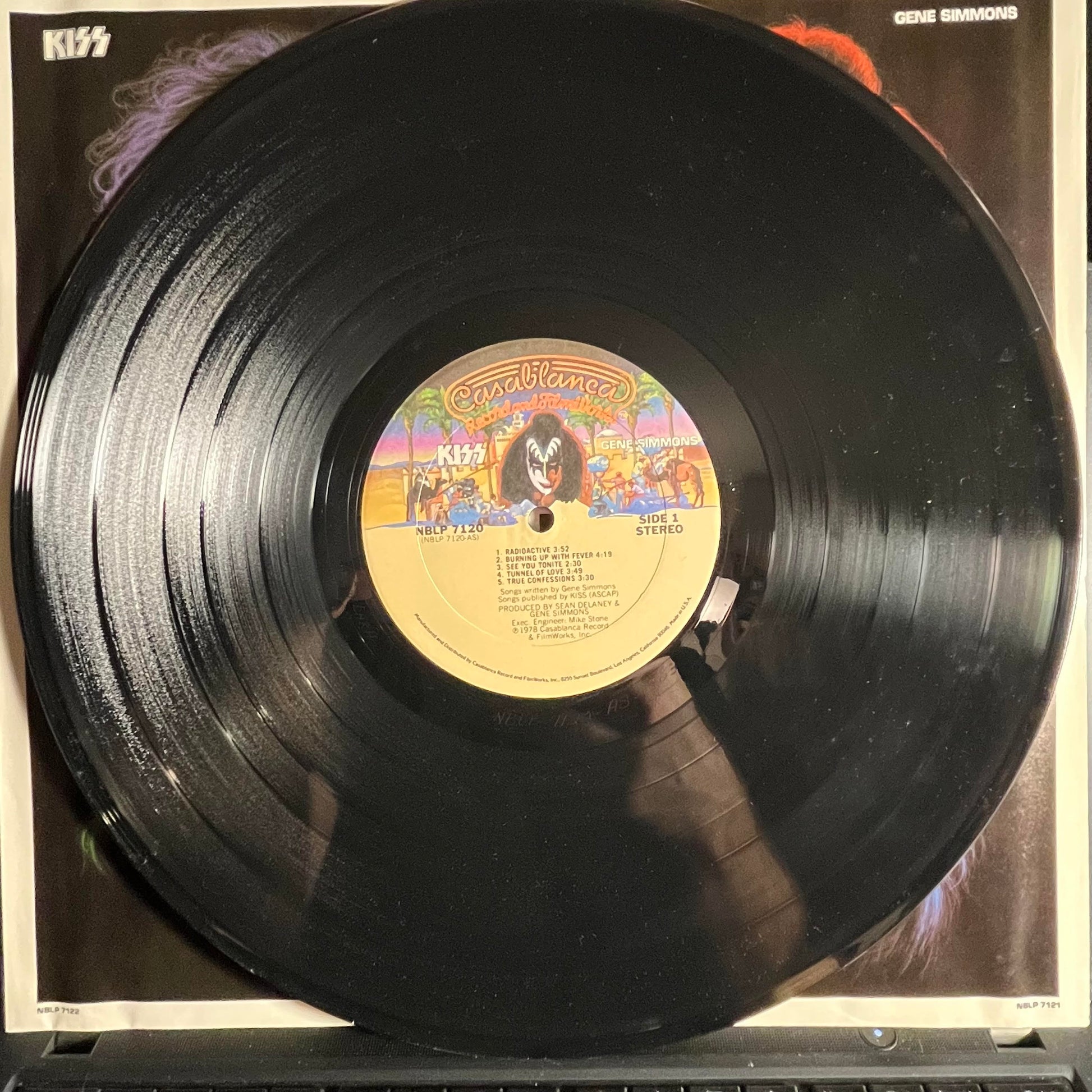 Kiss - Gene Simmons *GOLDISC/POSTER* | Excellent (EX) Very Good Plus (VG+) - METAL / USED *EXCELLENT+*