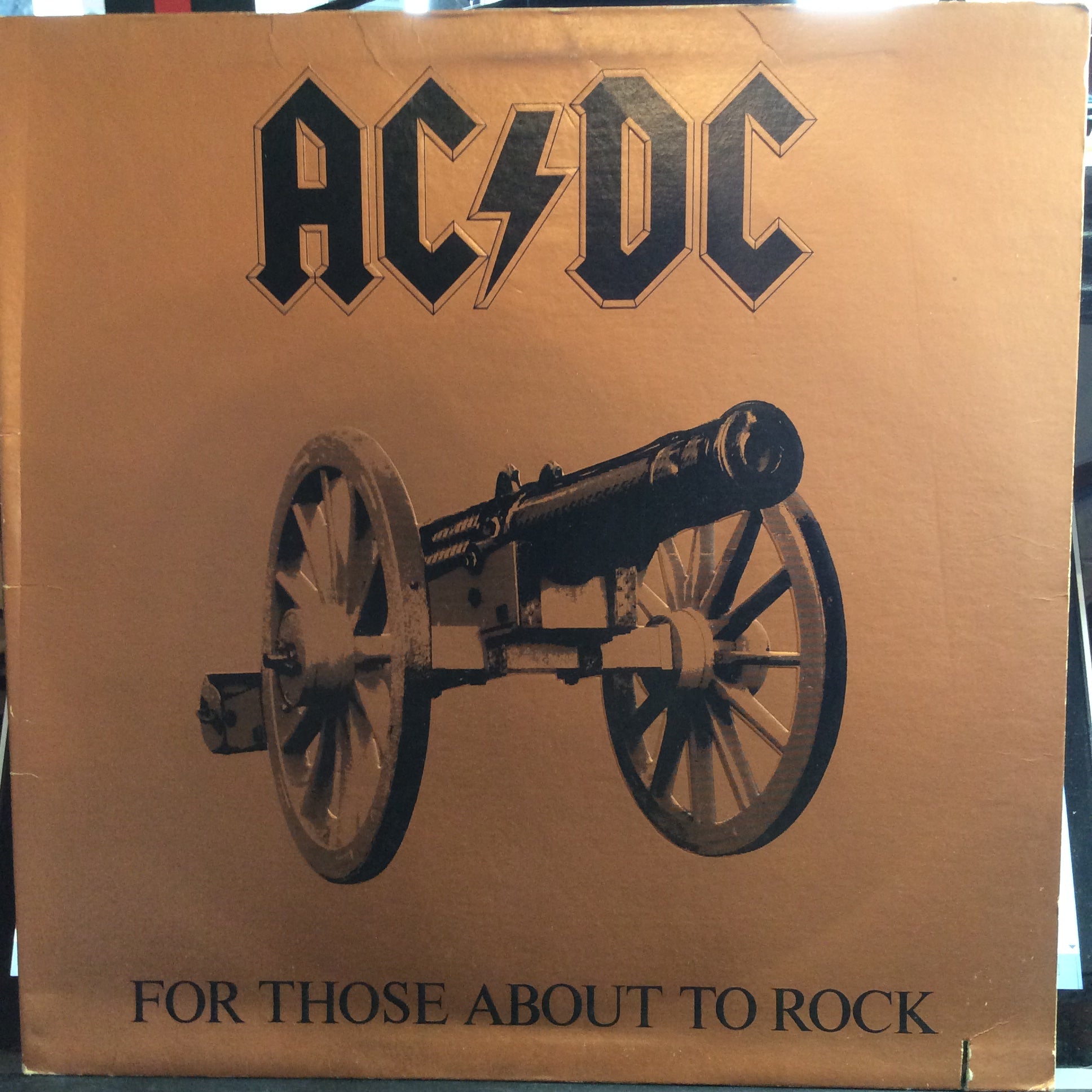 For Those About To Rock (We Salute You) (VINYL) | Very Good Plus (VG+) Very Good Plus (VG+) - METAL / USED *VERY GOOD+*