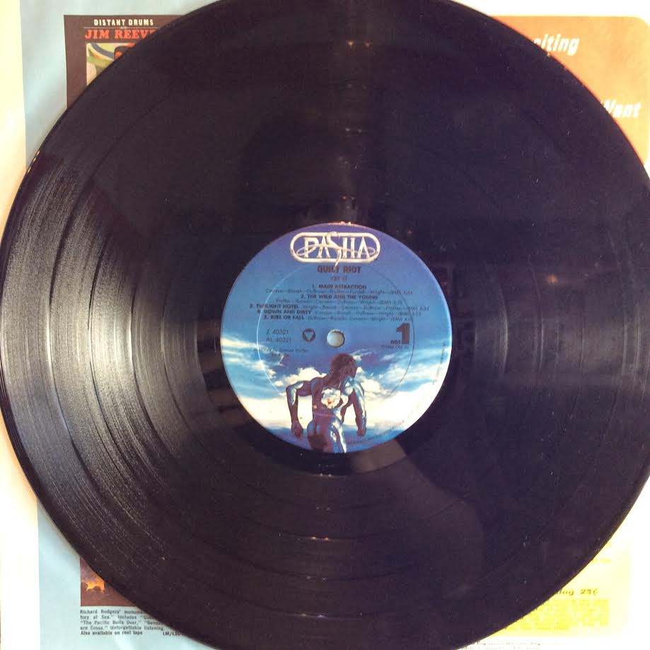 QR III (VINYL) | Very Good Plus (VG+) Very Good Plus (VG+) - METAL / USED *VERY GOOD+*