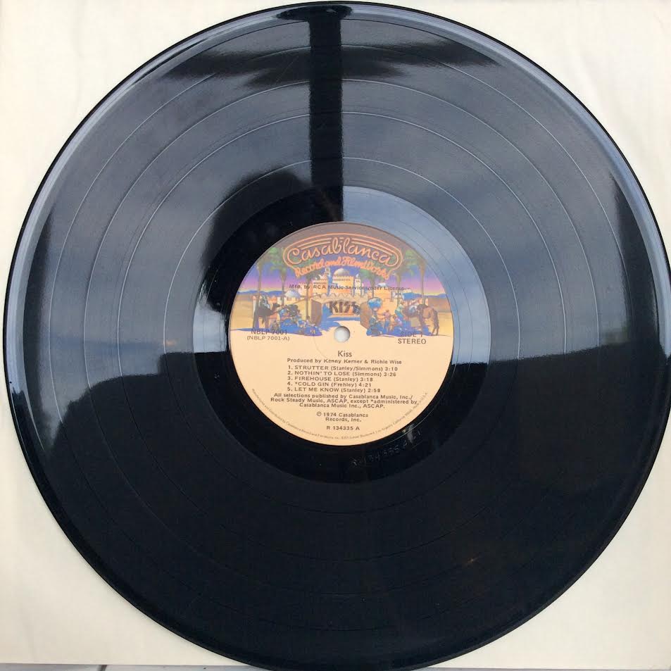 Kiss (VINYL) | Very Good (VG) Very Good (VG) - METAL / USED *VERY GOOD*