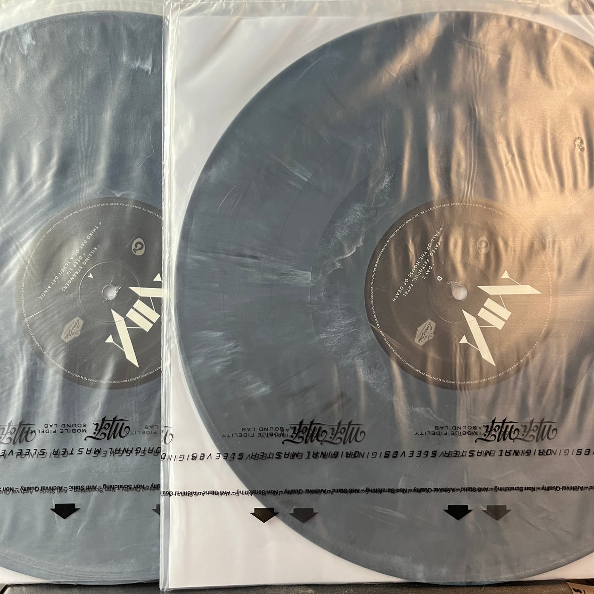 Marilyn Manson - The Pale Emperor (LTD EDT GRAY HOT TOPIC VINYL 2xLP) | USED Near Mint (NM or M-) Near Mint (NM or M-) METAL