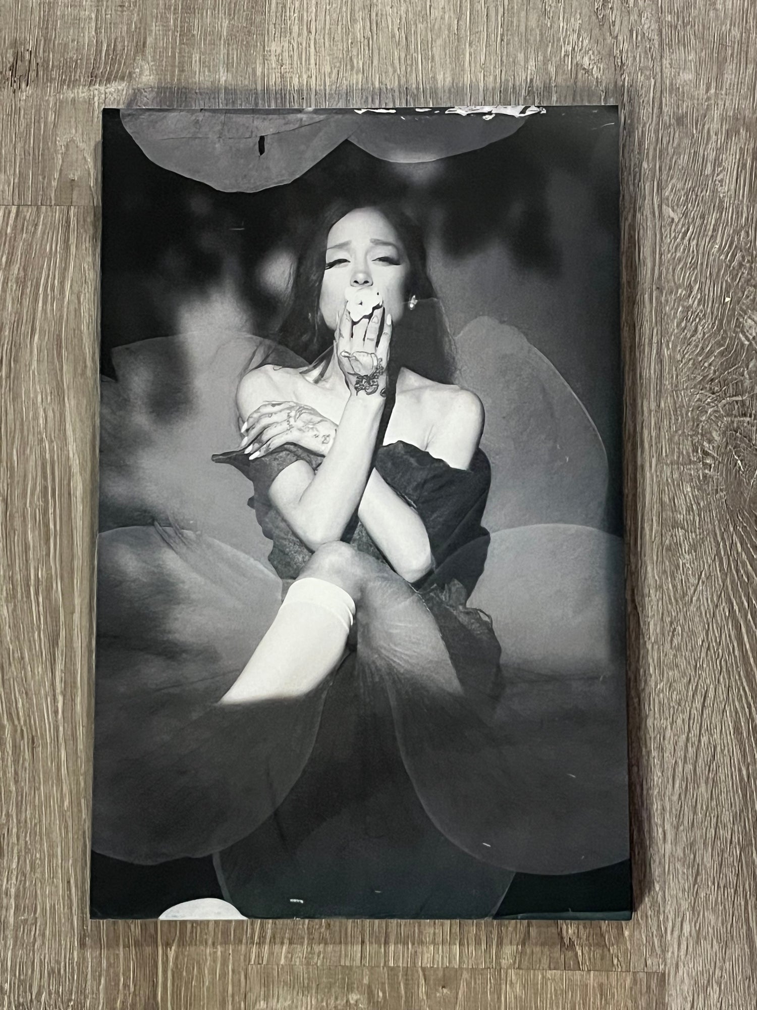 Ariana Grande - Petal (OFFICIAL POSTER) | NEW - POP *NEW*