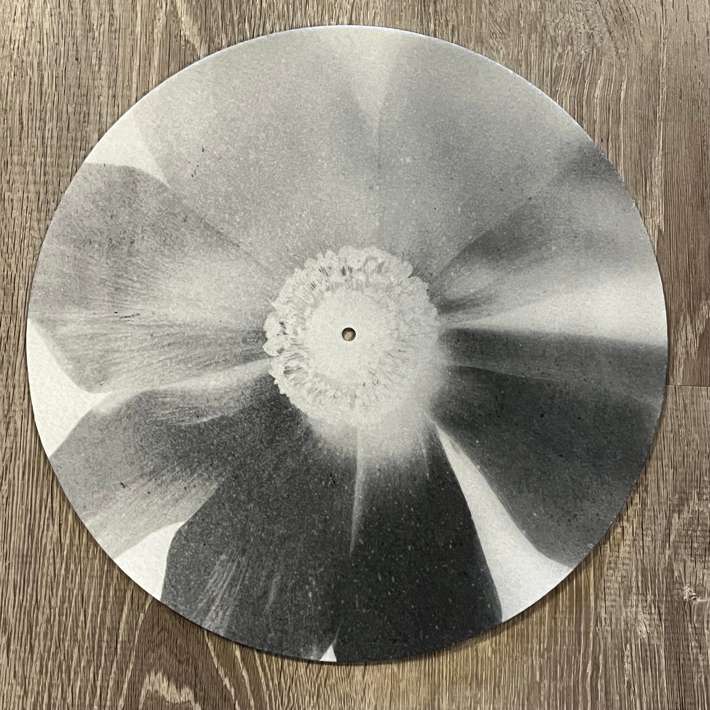 Ariana Grande - Petal (OFFICIAL SLIPMAT) | NEW - POP *NEW*