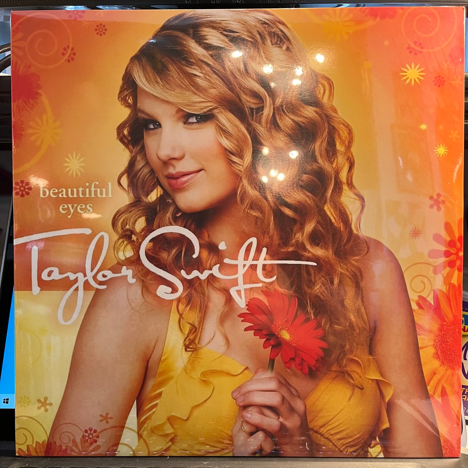 Beautiful Eyes *ORANGE* | Mint (M) Mint (M) - POP *SEALED/UNOFFICIAL*