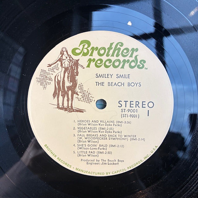 Smiley Smile (VINYL) | Excellent (EX) Very Good Plus (VG+) - POP / USED *EXCELLENT*