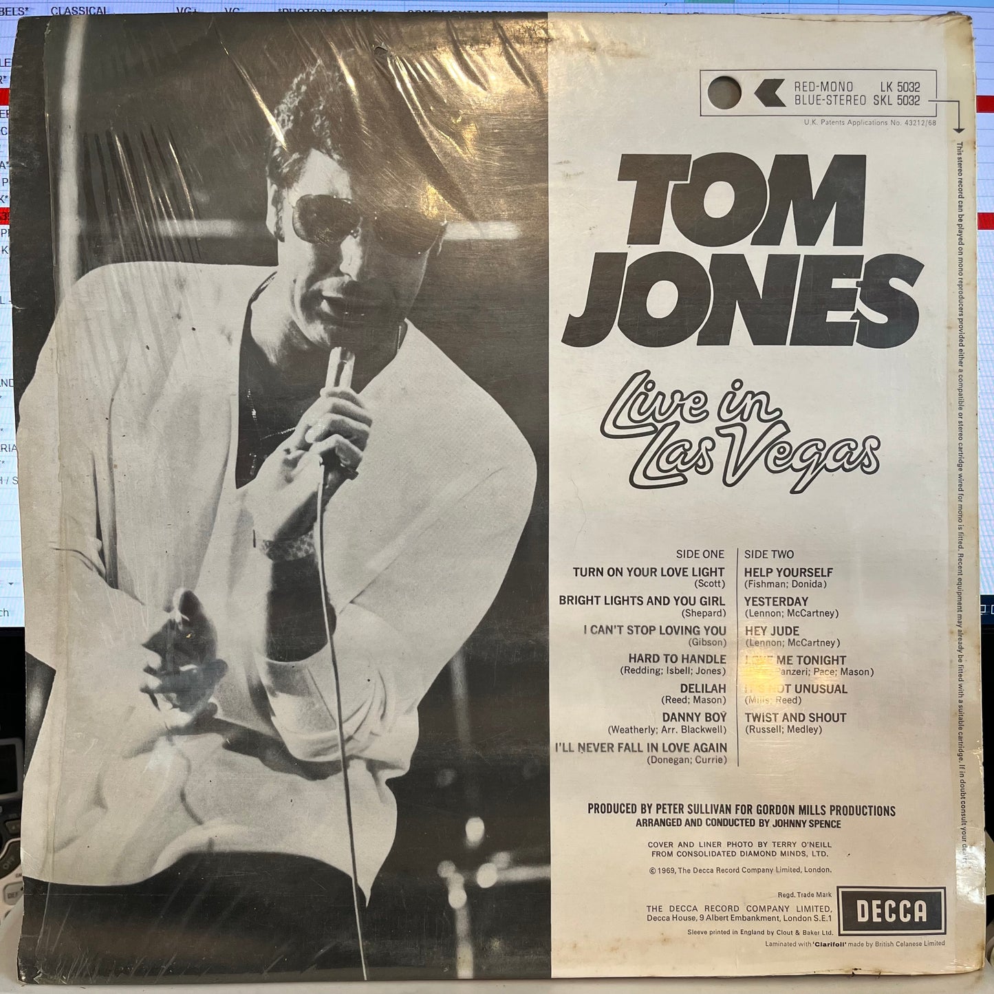Tom Jones - Live In Las Vegas *UK* | Near Mint (NM) Excellent (EX) - POP / USED *NEAR MINT*