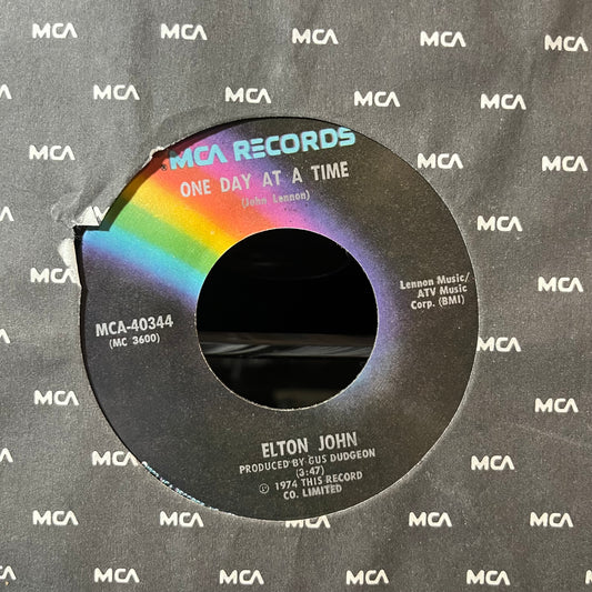 Elton John - Lucy In The Sky With Diamonds (VINYL 7" MCA-40344 GLOVERSVILLE 1974) | Near Mint (NM or M-) Near Mint (NM) - POP / USED *NEAR MINT*