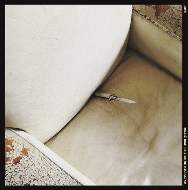 Ein Gedachtnis Rollt Sich Auf Der Zunge Aus |