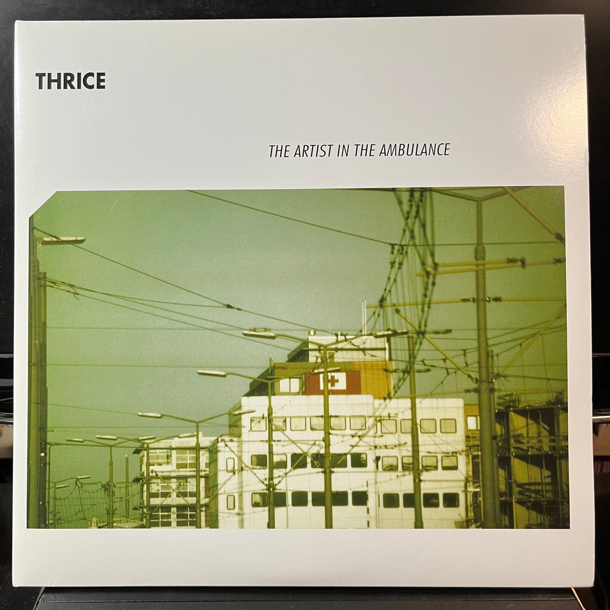 Thrice - The Artist In The Ambulance (RED WHITE SPLATTER VINYL 2XLP) | USED Near Mint (NM or M-) Near Mint (NM or M-) - PUNK / USED *NEAR MINT*