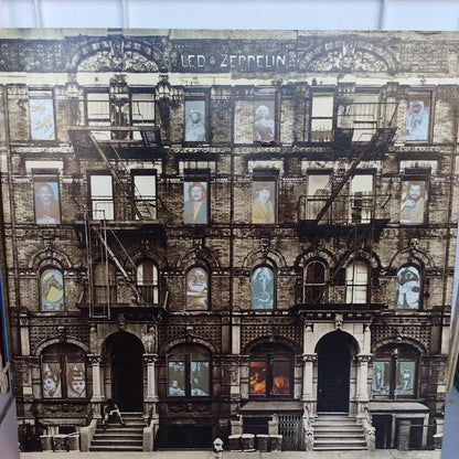 Physical Graffiti (2xVINYL) | Excellent+ (EX+) Excellent+ (EX+) - ROCK / USED *EXCELLENT+*