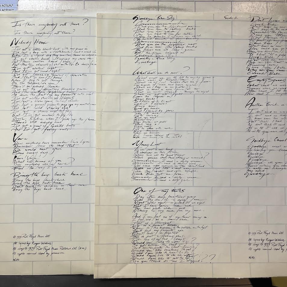 The Wall (2xVINYL) | Excellent (EX) Very Good Plus Plus (VG++) - ROCK / USED *EXCELLENT+*