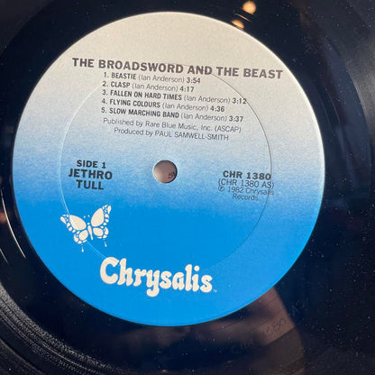 The Broadsword And The Beast (VINYL) | Excellent (EX) Excellent (EX) - ROCK / USED *EXCELLENT*